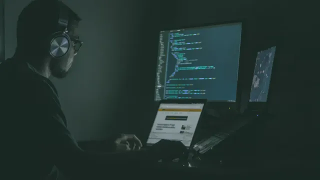 Горячая новость | Мошенники готовят новые схемы обмана с цифровым рублем и криптовалютой