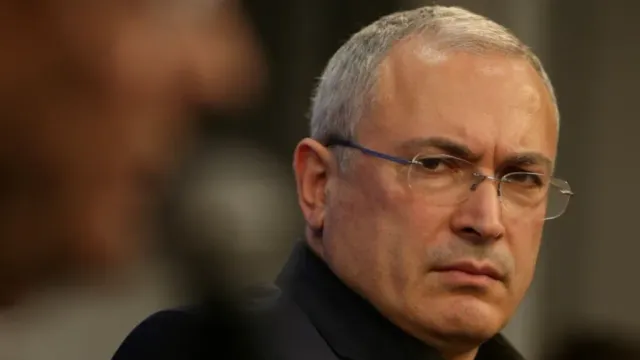 Горячая новость | Московский суд взыскал со счетов Ходорковского и Лебедева 1,4 млрд рублей