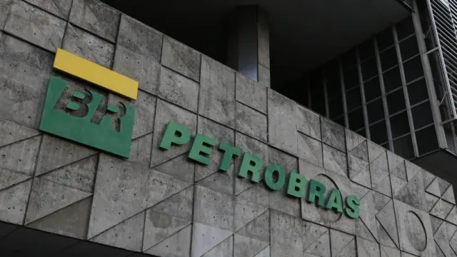 Нефтяная компания Petrobras повысила объем добычи нефти и газа на 2023 год