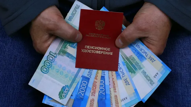 Горячая новость | Стала известна категория россиян, которая выйдет на пенсию на пять лет раньше