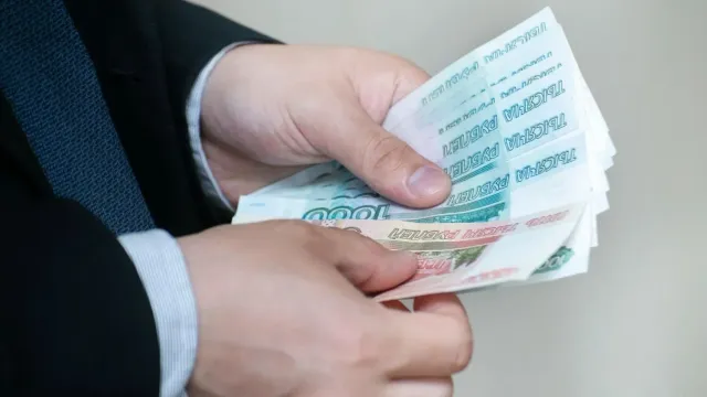 Горячая новость | Россиянам пообещали большую зарплату во второй половине месяца