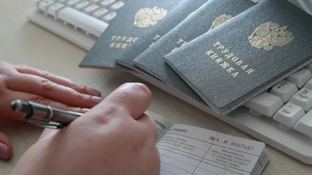 Экономист уверен, что ежегодная индексация зарплат уничтожит бизнес