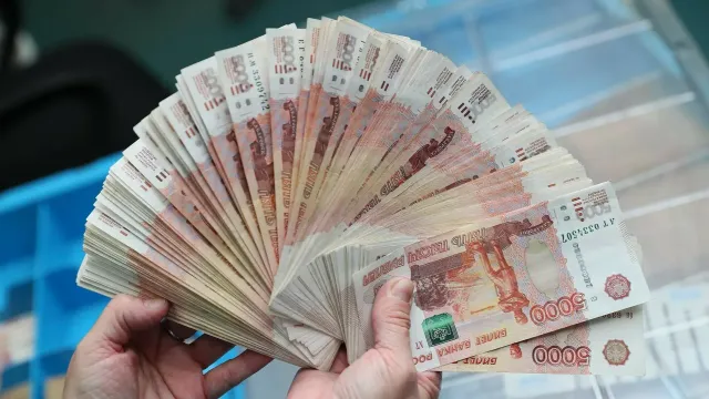 Горячая новость | Эксперт назвал самые высокооплачиваемые профессии в России