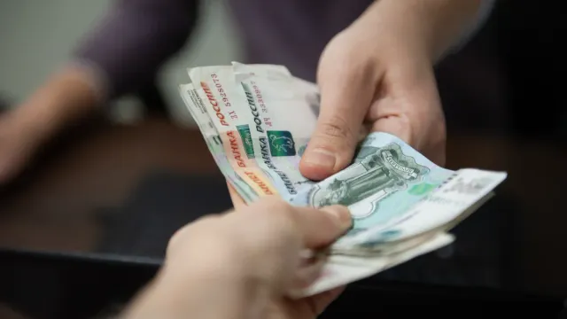 Горячая новость | Россиянам рассказали, как изменятся зарплаты в 2026 году