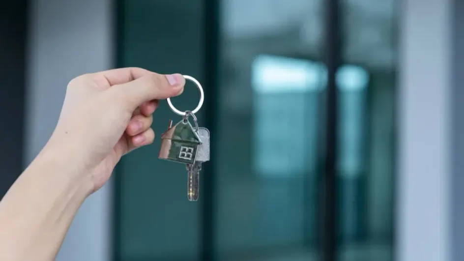 В России предложили дарить молодым семьям квартиры, как в СССР