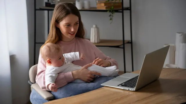 Горячая новость | За декрет в России могут начать начислять трудовой стаж