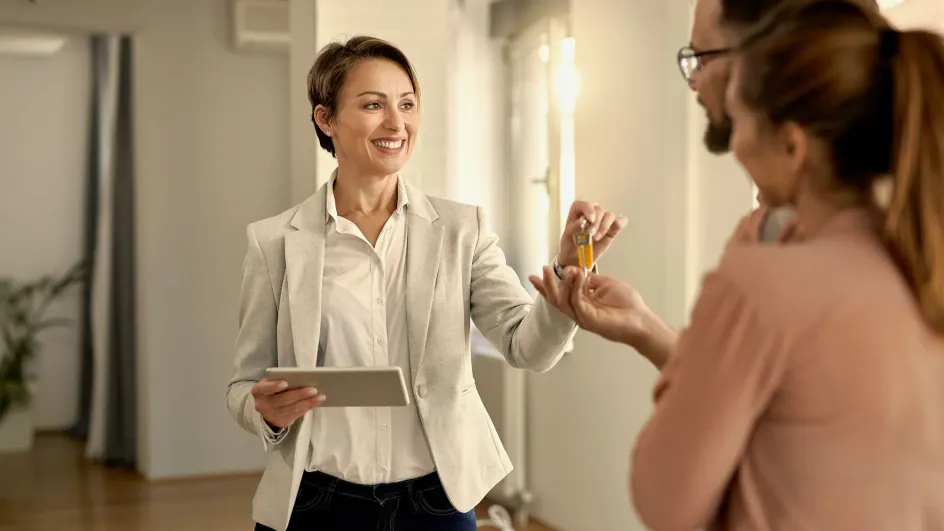 Названы российские регионы, в которых не хватает риелторов Названы российские регионы, в которых не хватает риелторов