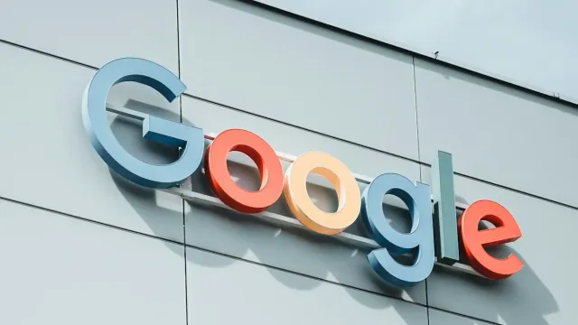 Политолог об увольнении сотрудников Google за участие в акциях: Действует по указке Вашингтона