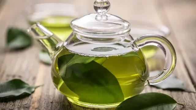 Диетолог Мухина предупредила гипертоников об опасности зеленого чая из-за кофеина
