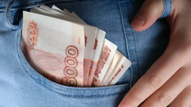 Горячая новость | Россиянам рассказали, сколько наличных стоит всегда иметь при себе