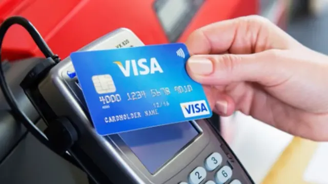 Горячая новость | Россиян предупредили, что банки начнут анализировать их привычки