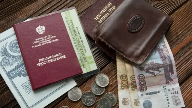 Горячая новость | Эксперты рассказали, как россияне теряют доход при подготовке к пенсии