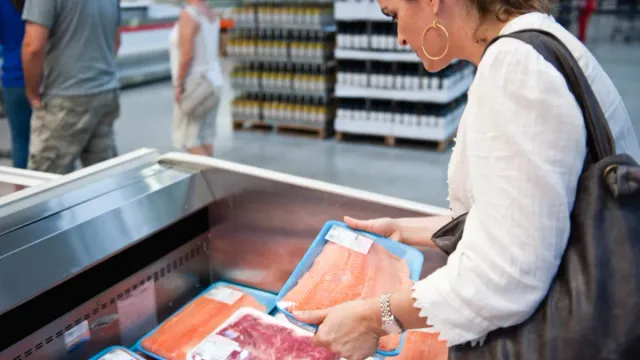 Цены на рыбу и морепродукты продолжают расти