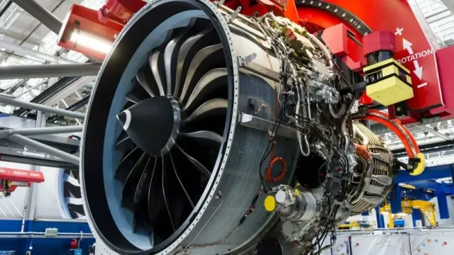 Британская фирма продала тысячи непроверенных деталей реактивных двигателей