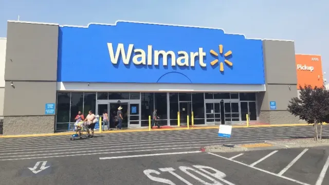 Walmart сообщит о доходах за второй финансовый квартал
