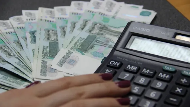 Горячая новость | В Роскачестве объяснили правила получения 13-й зарплаты