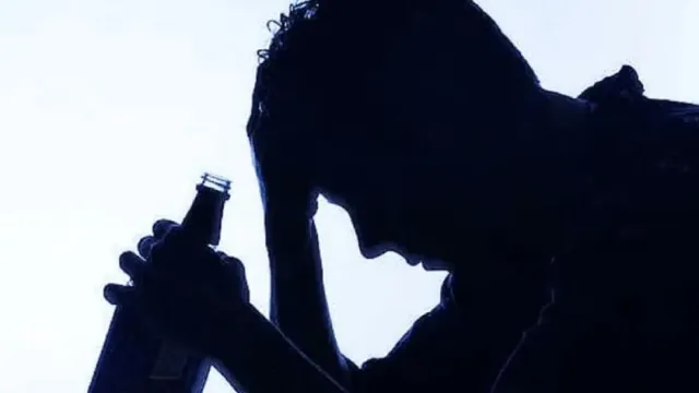 Врач-диетолог Садыков объяcнил, как категорически нельзя пить алкоголь