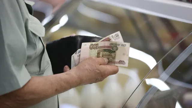 Горячая новость | Россиянам рассказали, куда ежедневно «утекает» их бюджет