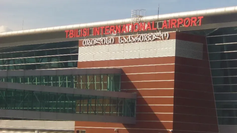 АТОР: Россиянам предлагают путевки в Европу через Тбилиси