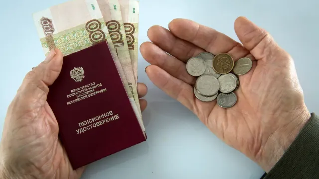 Горячая новость | В Госдуме предложили индексировать пенсии раз в квартал
