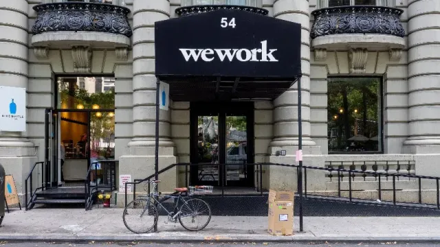 Компания WeWork предупредила о возможном банкротстве