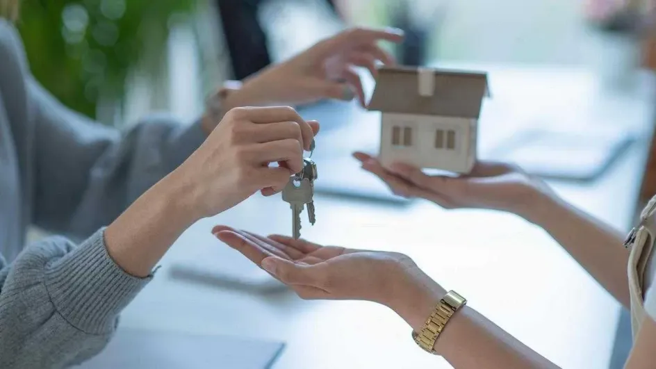 Названа зарплата, нужная для покупки однокомнатной квартиры в ипотеку