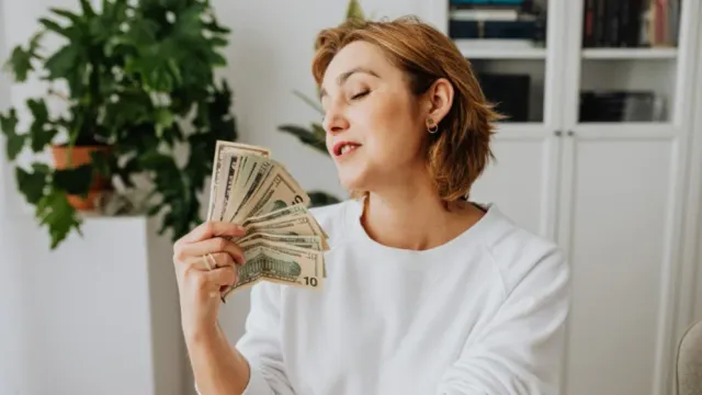 Горячая новость | Названы виды кредитов, за которыми обычно обращаются женщины