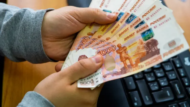 Горячая новость | Зарплаты в России вскоре перестанут расти