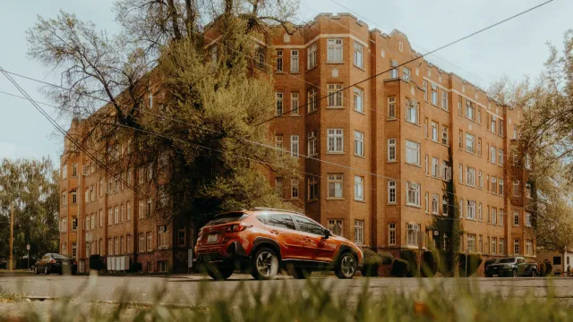 Горячая новость | Эксперт Селезнев посоветовал продавать имущество при нехватке денег на еду