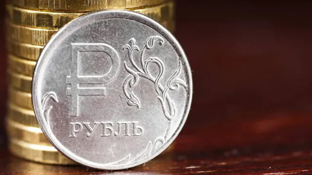 Горячая новость | Эксперт рассказал, что будет с курсом рубля в конце мая