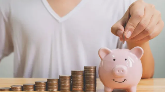 Горячая новость | Россиянам рассказали, куда сейчас лучше вложить сбережения