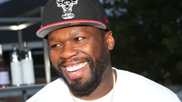 50 Cent раскритиковал Байдена за поездку на пляж во время конфликта на Ближнем Востоке