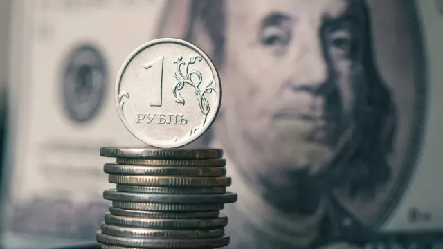 Горячая новость | Россиянам рассказали, стоит ли ждать доллар по 100 рублей