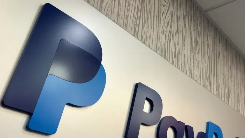 PayPal запускает первый стейблкойн, обеспеченный долларом
