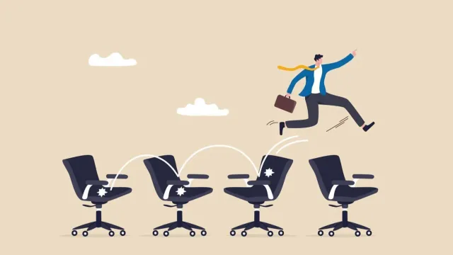 Горячая новость | Названы категории людей, которые чаще всего меняют работу