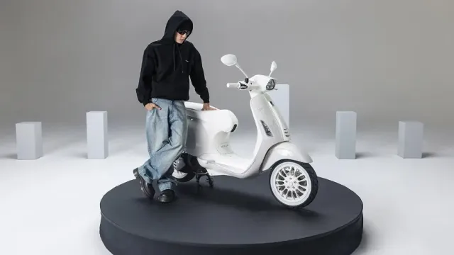 В Индии запустили скутер Vespa от Джастина Бибера