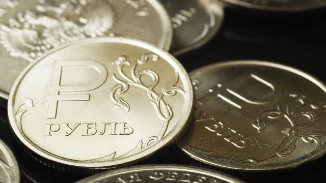 Горячая новость | Россиянам объяснили, почему рубль укрепляется вопреки всему