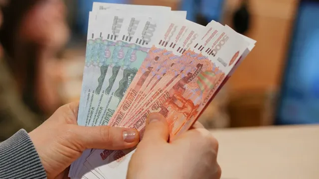 Горячая новость | Россиянам пообещали, что выплаты зарплат в декабре будут стабильными