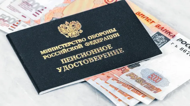 Горячая новость | В Госдуме рассказали, сколько в 2025 году получают военные пенсионеры