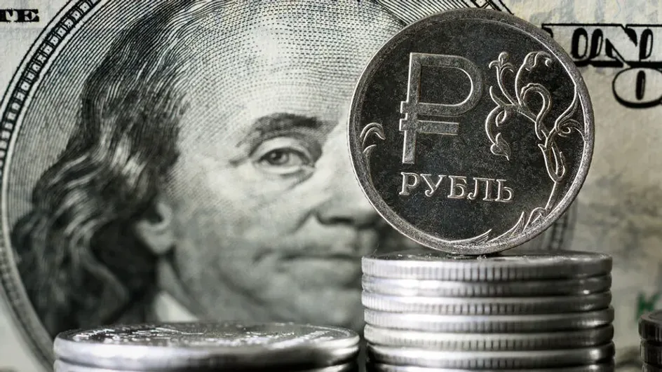 Скупку долларов на пике паники назвали частой ошибкой россиян Скупку долларов на пике паники назвали частой ошибкой россиян