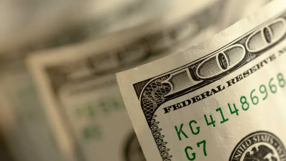 Аналитик допустил падение курса доллара к 73 рублям к концу 2025 года Аналитик допустил падение курса доллара к 73 рублям к концу 2025 года