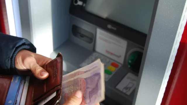 Горячая новость | Экономист рассчитала сумму вклада для дохода в 30 тысяч рублей
