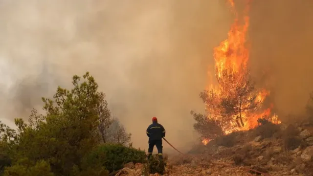РИА Новости: в Греции на островах Родос и Корфу рассказали о ситуации с пожарами