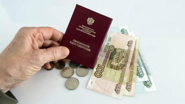 Горячая новость | Стало известно, кому из россиян поднимут пенсию в октябре