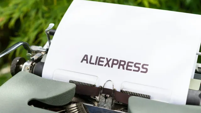 Владелец AliExpress перестал принимать рубли и оформлять поставки в Россию