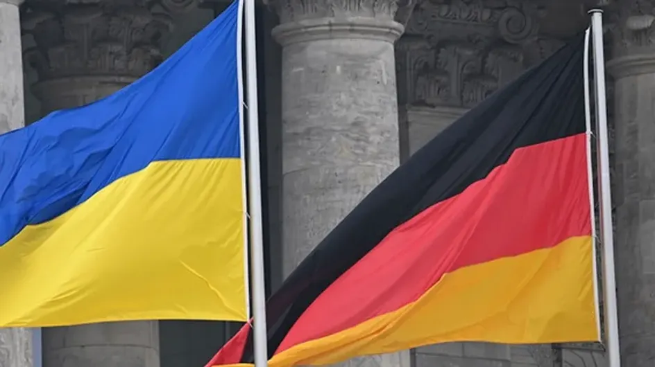 В Сети опубликован видеоролик, высмеивающий траты Германии на поддержку Украины
