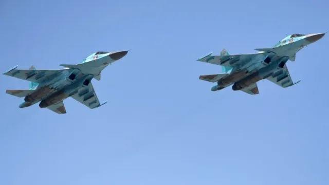 Су-34 оснастили ракетами большой дальности и применили на Украине