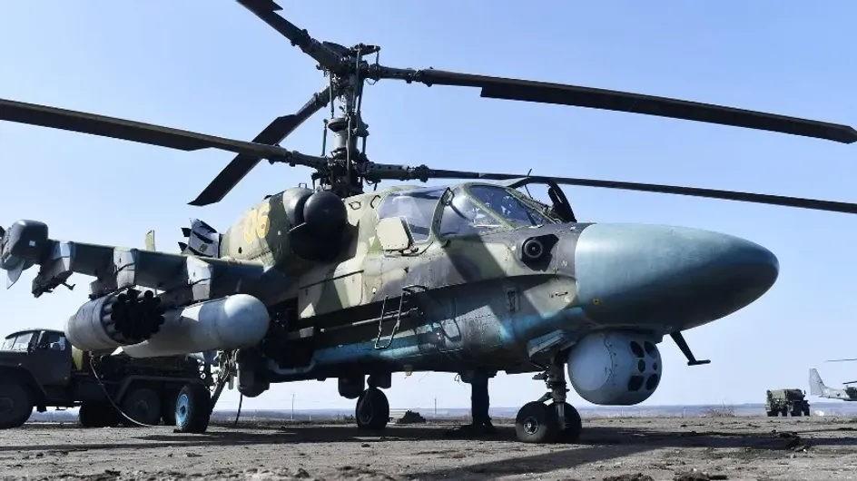РВ: Уничтожение танков ВСУ российскими вертолетами Ка-52 попало на видео