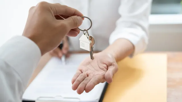 Россиян предупредили о возможном росте цен на аренду в апреле