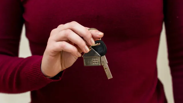 Горячая новость | Названы регионы, в которых резко подешевела аренда квартир